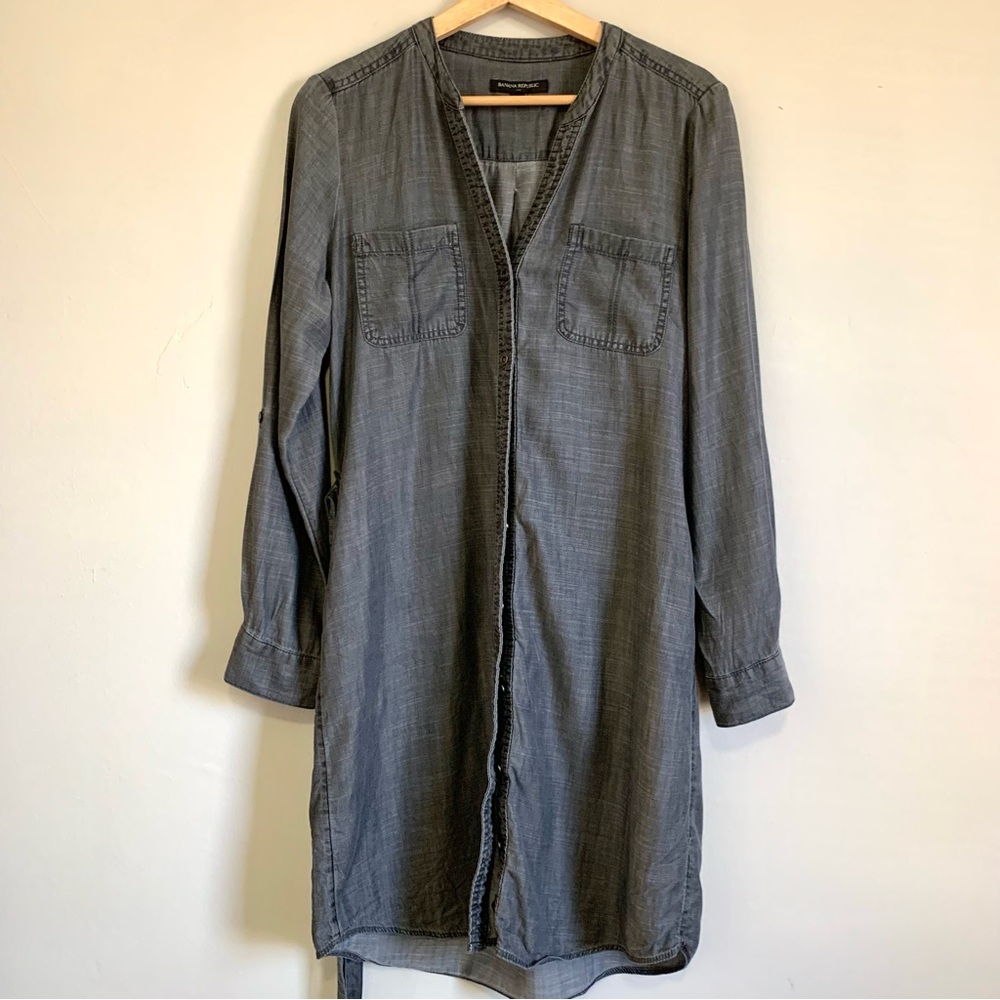 Banana Republic Size 8 Grey Shirt Dress